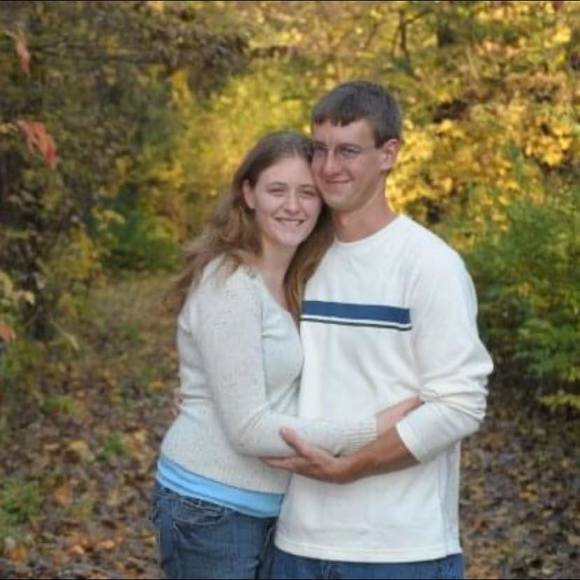 Meet your Posher, Christie - Picture 1 of 1